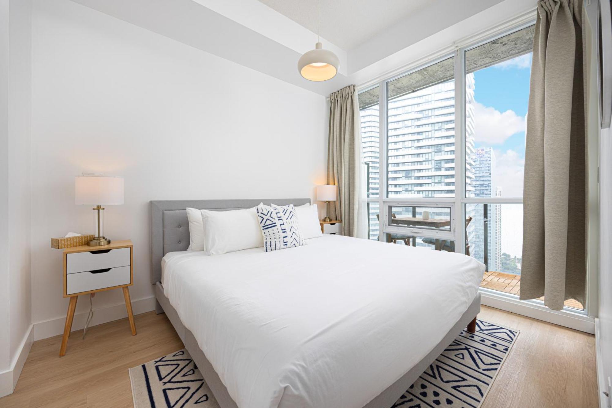 Newly Renovated Cozy Condo/Union Station Toronto Exterior photo