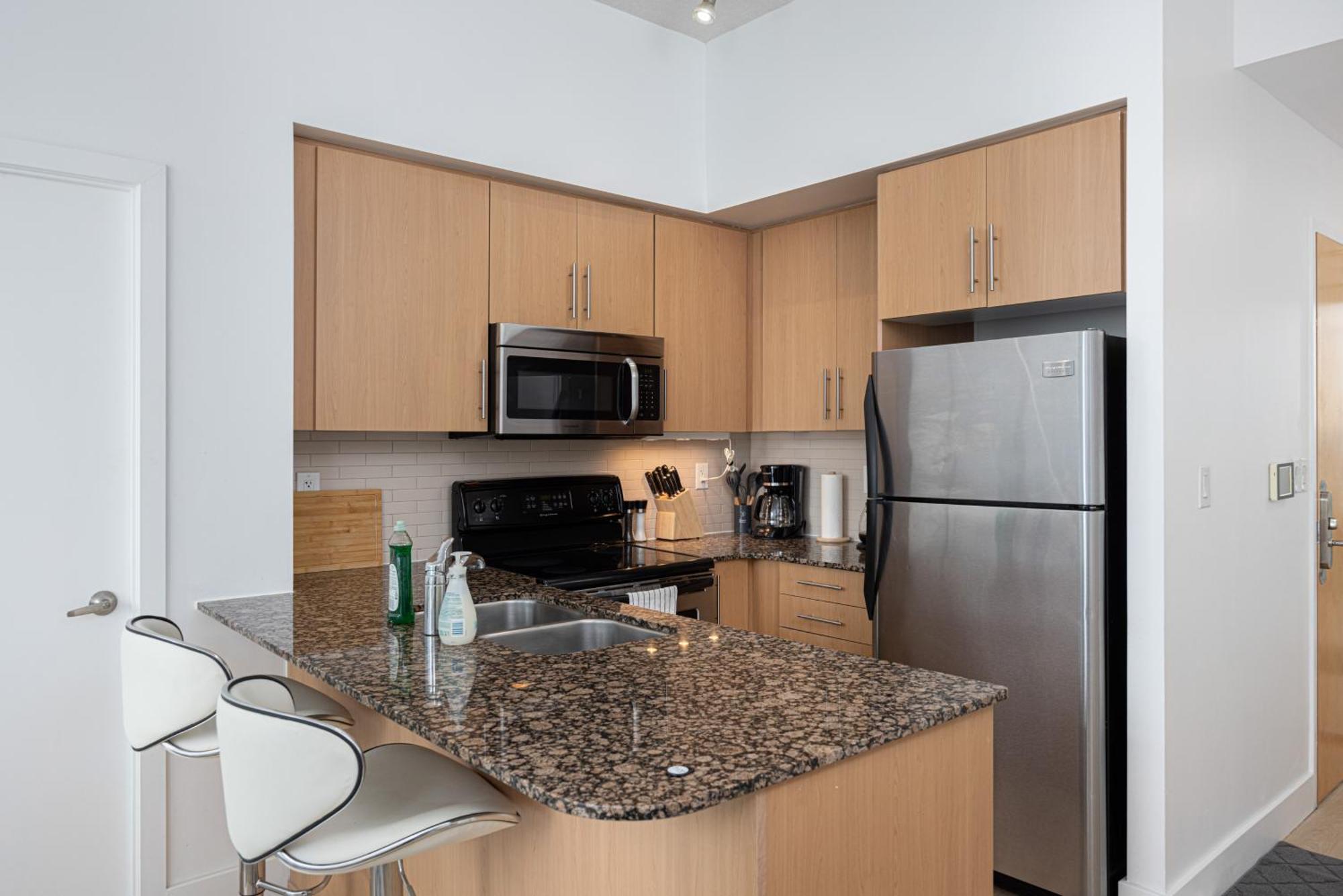 Newly Renovated Cozy Condo/Union Station Toronto Exterior photo